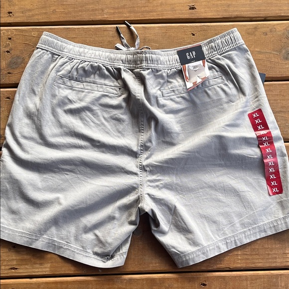 GAP Light Gray Drawstring Shorts - Picture 3 of 3